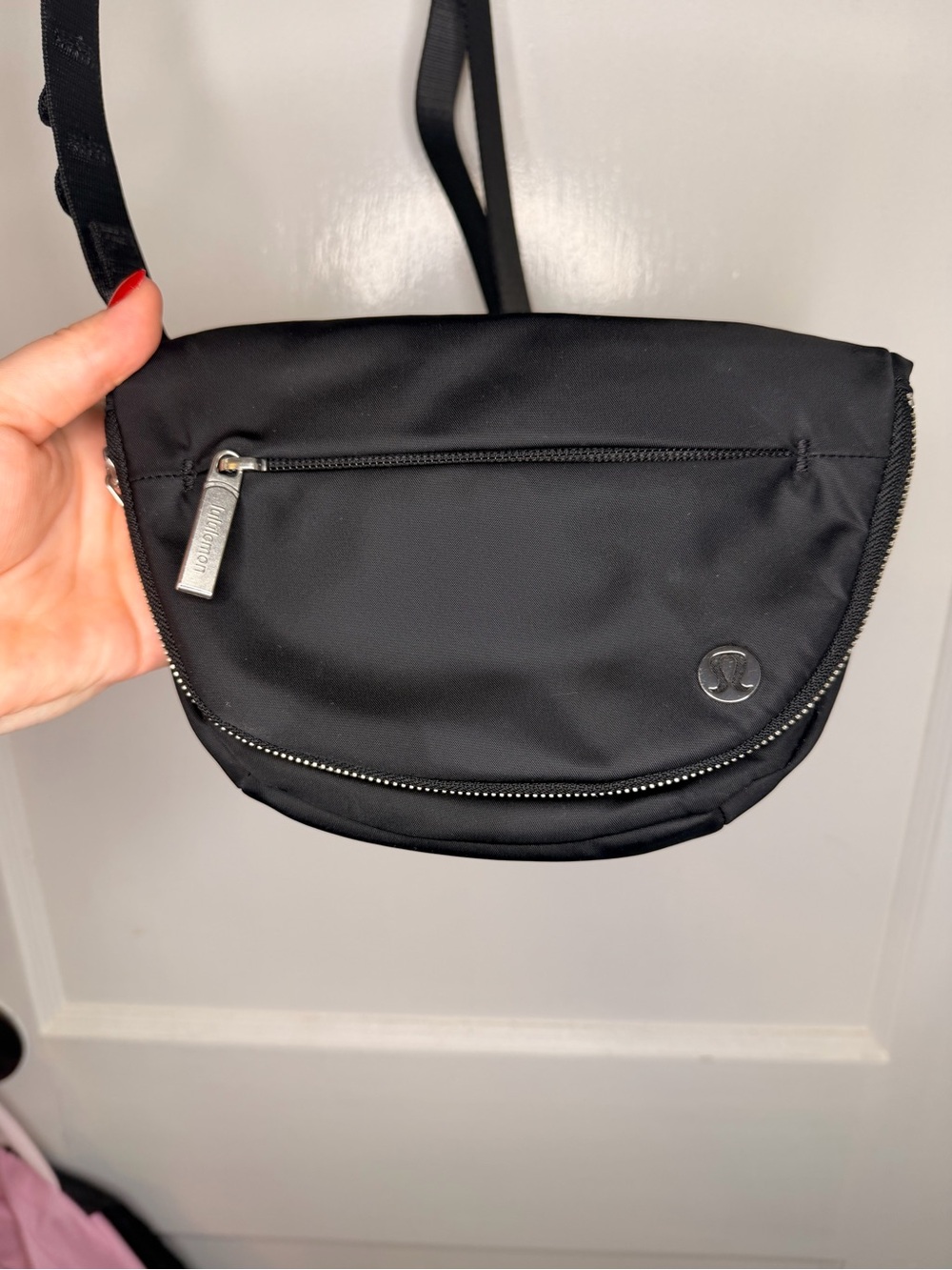 Lululemon Black Sling Crossbody Bag - all night festival bag micro 2L
